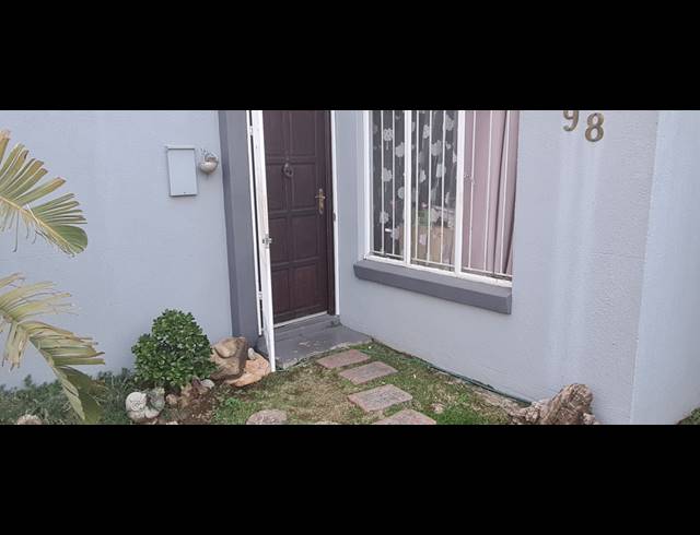 3 BEDROOM TOWNHOUSE FOR SALE IN EDEN GLEN